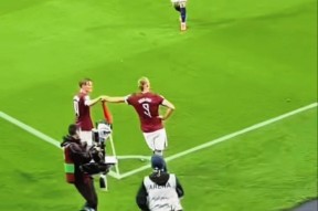 关于多特蒙德错失单刀球，哈兰德门将神勇扑救成最大功臣！的信息-乐动网址