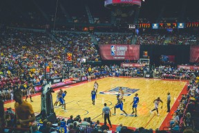 亚冠次回合激情夜！德布劳内里突外投，莱比锡横扫利物浦-LD 乐动APP下载